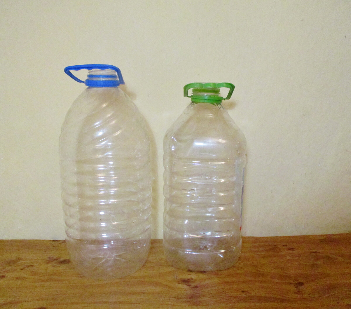 Печь из пластиковых бутылок и ведра