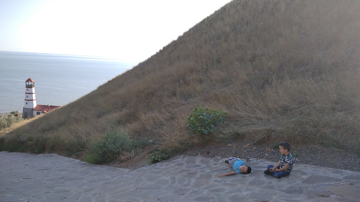 И готов поддержать в любом начинании.