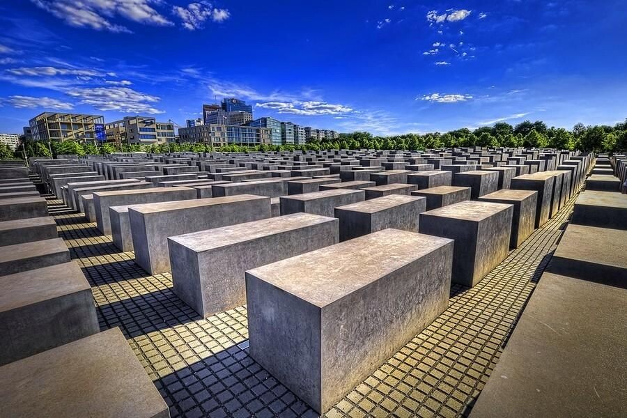 мемориал жертвам Холокоста  в Берлине.
