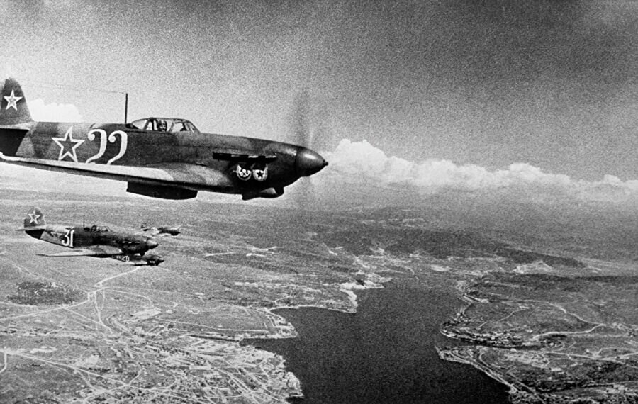 После того, как вышла статья  о "Проклятой высоте", завязалась бурная дискуссия о роли авиации в освобождении Севастополя в 1944-м году.