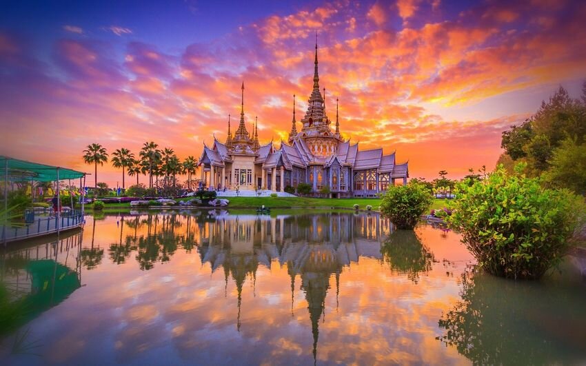 Таиланд - великолепная туристическая страна, полная чудес и красот. Пандемия серьезно подкосила поток туристов сюда, но в настоящий момент Тайланд доступен для туристов из стран СНГ.-2