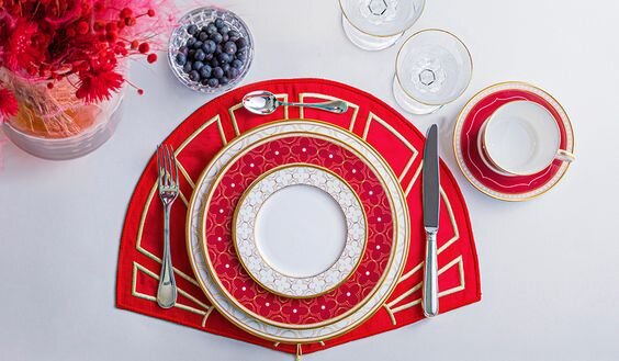 Noritake Трефолио Красный