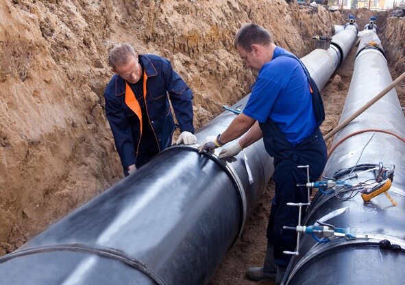 Прокладка и монтаж водопроводной трубы ПНД в земле закрытым способом