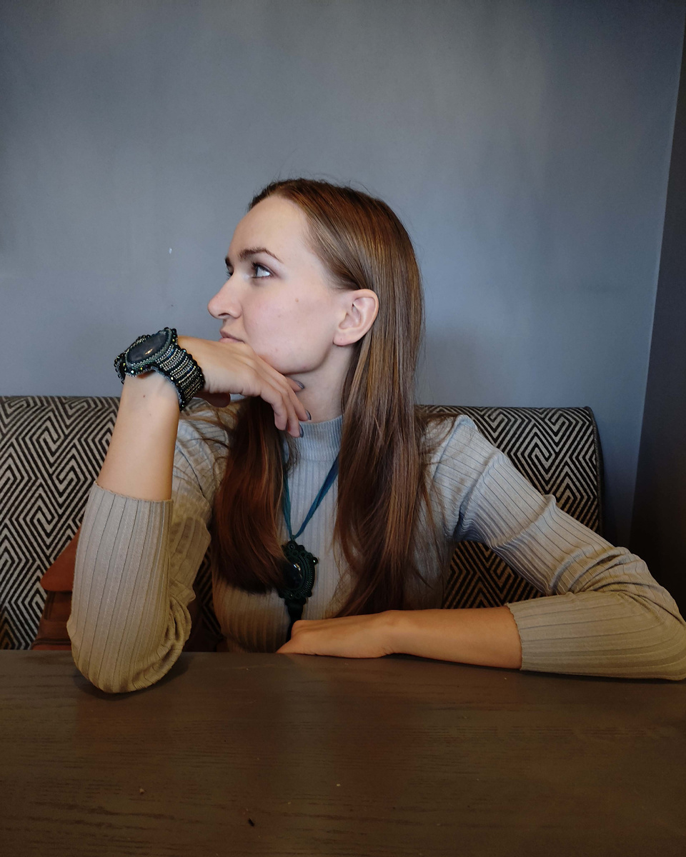 На мне украшения собственного бренда Nata Luzik