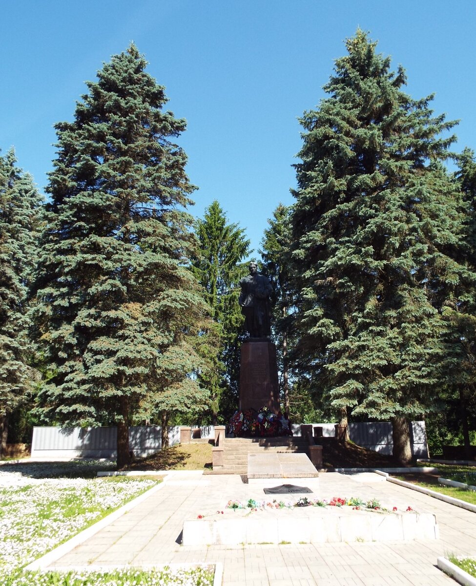 Памятник воину-освободителю