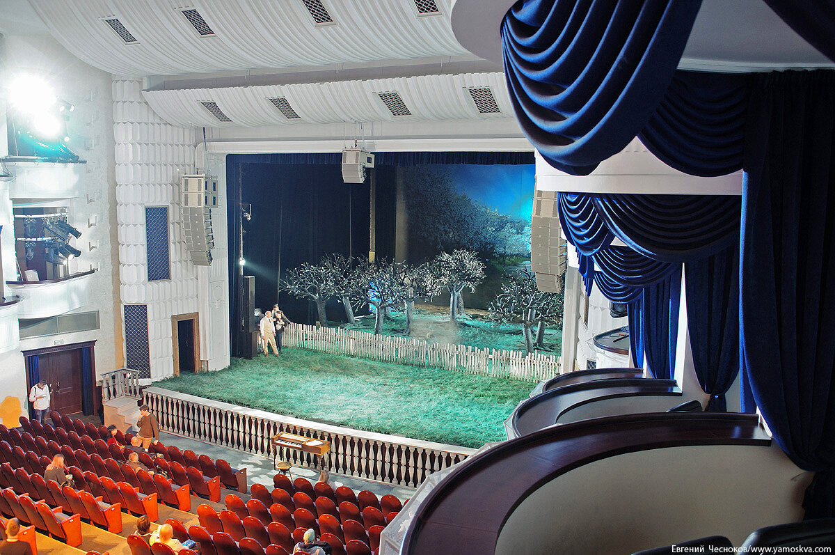 Губернский театр малый зал фото