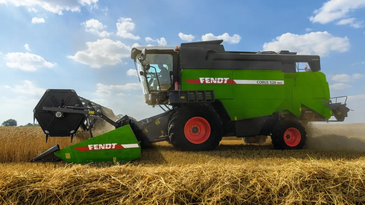 Fendt представил новые зерноуборочные комбайны Corus 500 | ГлавПахарь | Дзен