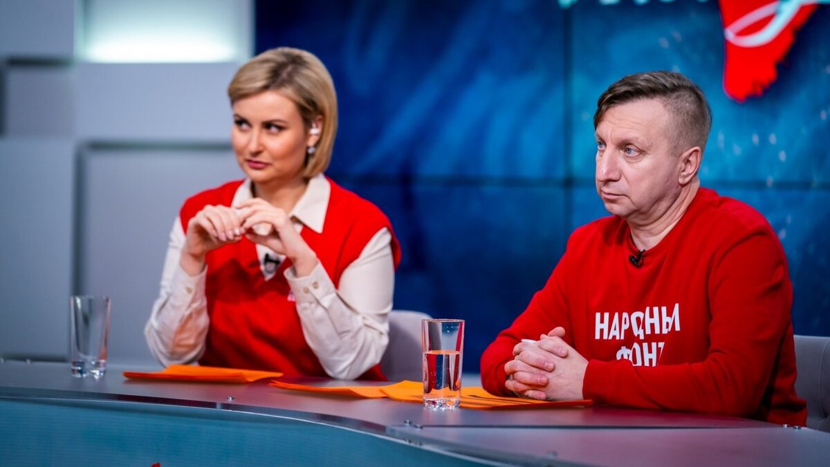    В эфире благотворительного марафона «Все для Победы!» рассказали о работе медицинских инструкторов-волонтеров из Югры