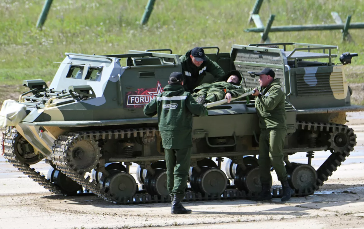 Вездеход форум. БТР-50 С десантом. БТР 50 размещение десанта. Бронетранспортер десанта. БТР-50п.