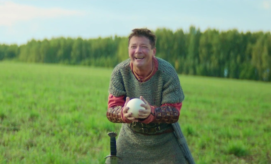 отличный комедийный дядька))