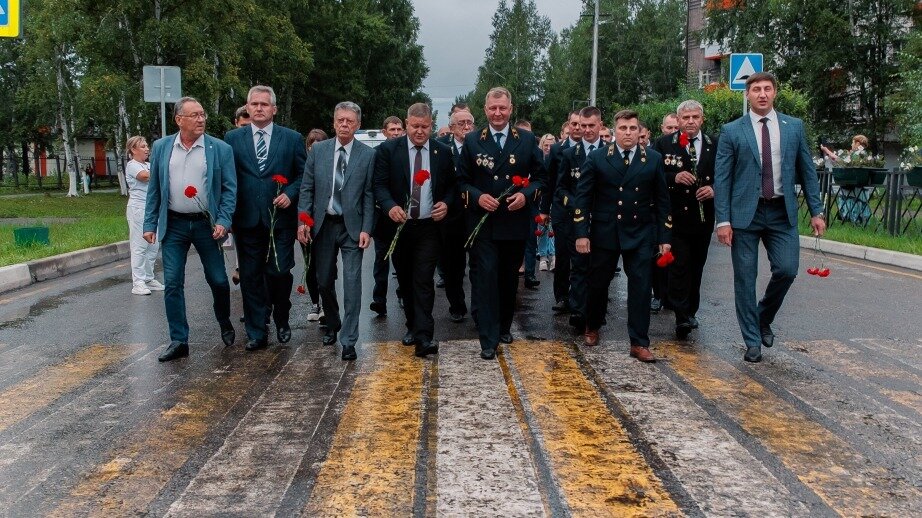     В поселке Чегдомын Верхнебуреинского района прошли торжественные мероприятия в честь празднования Дня шахтера.