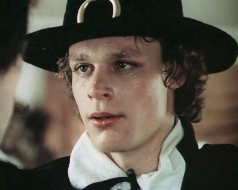 Сергей Жигунов в одной из главных ролей (Александр Белов) в фильме "Гардемарины, вперед!"