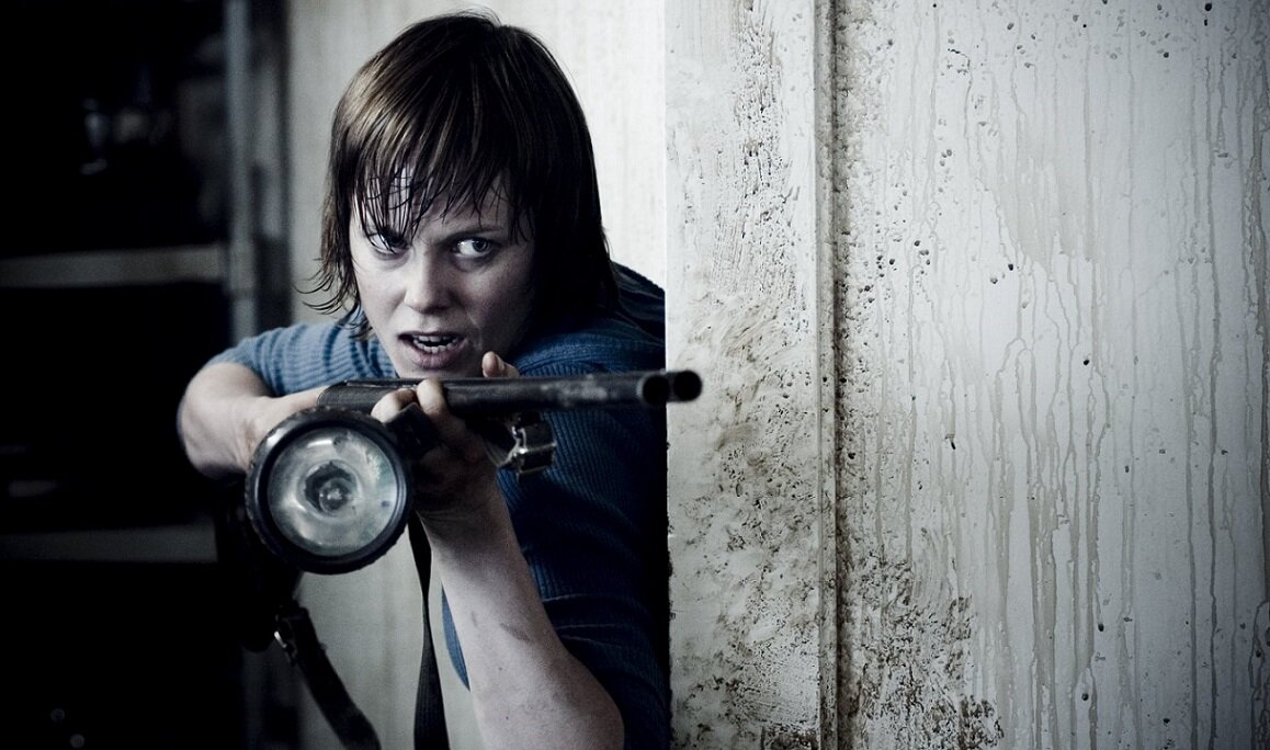 То, что в битве с громадным врагом у твоего ружья спилена мушка, это хорошо. А вот два ствола вместо одного - это уже плохо. 