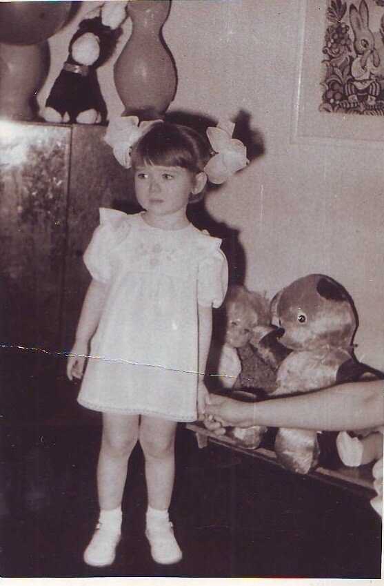 Из личного архива. Фотографироваться не любила. Фото по принуждению.