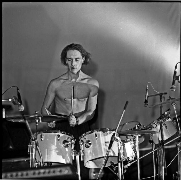 Георгий Гурьянов на сцене. фото Виктора Лаврешкина из архива Георгия Гурьянова