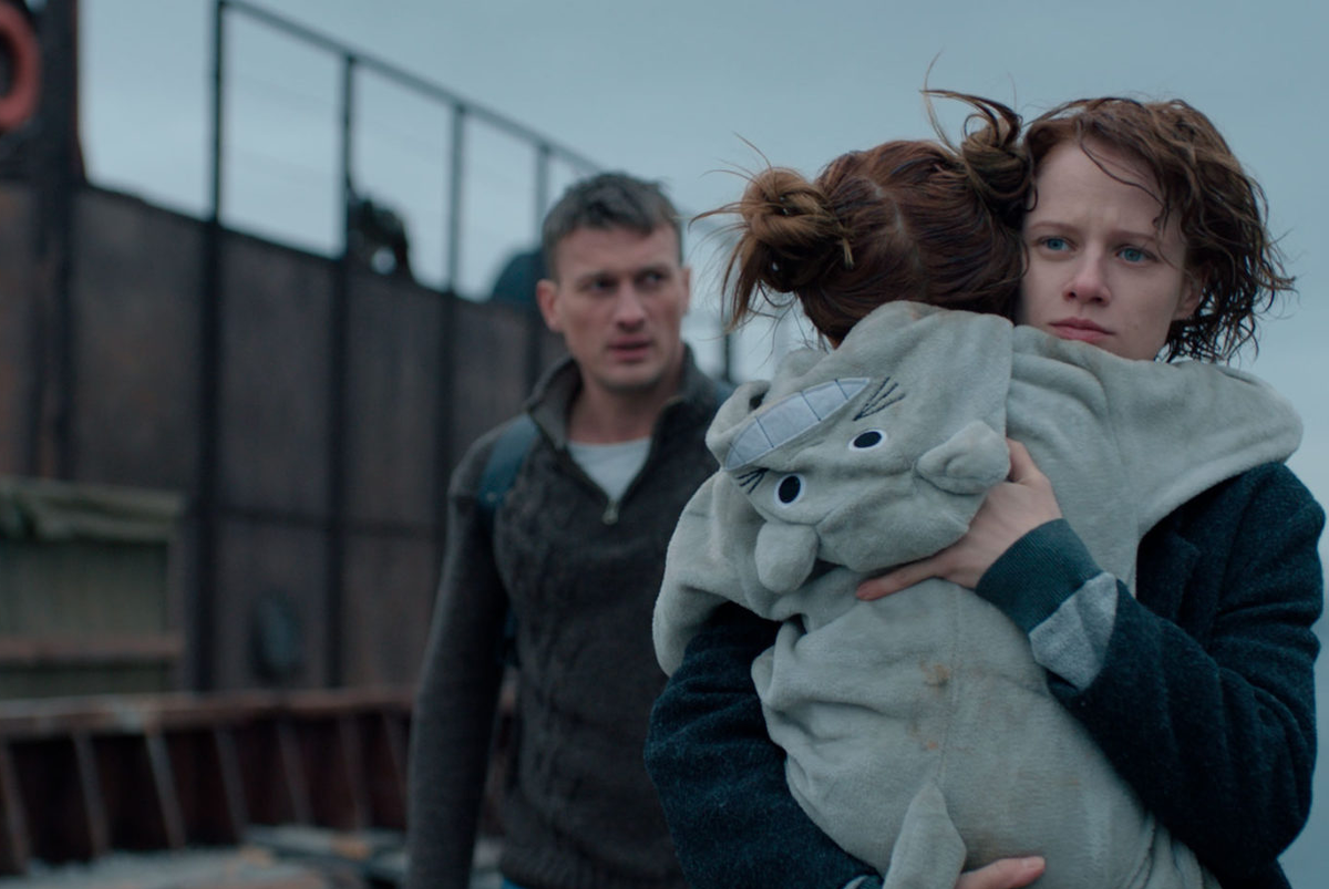 Стоп-кадр из сериала "Прятки".