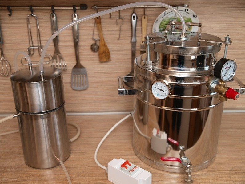 Борьба с самогоном-борьба, которая ведется до сих пор