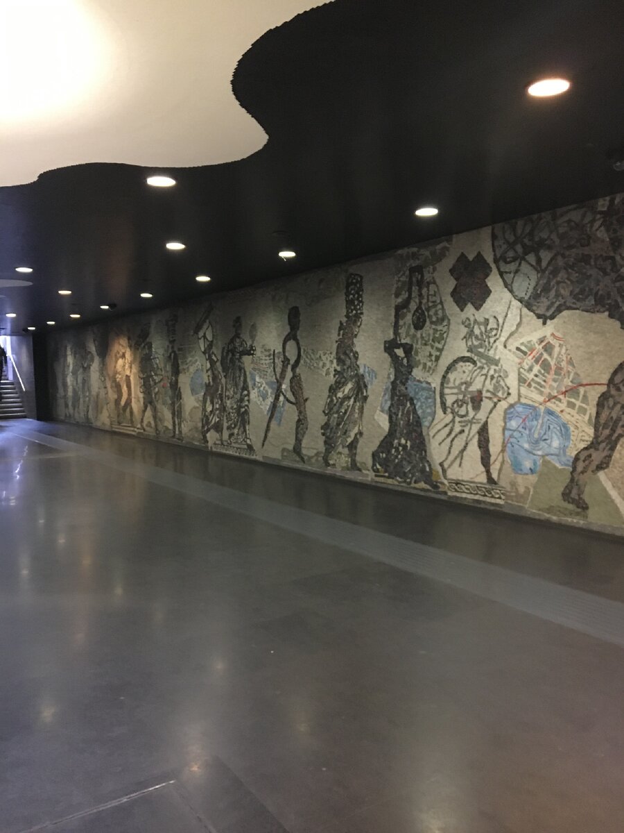 Метро Неаполя.