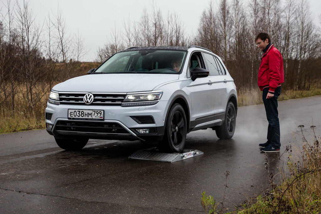 Тест драйв тигуан. Volkswagen Tiguan Urban Sport. Volkswagen Tiguan Urban Sport 2021. Тигуан Урбан спорт 2021. Tiguan 2022 Urban Sport.