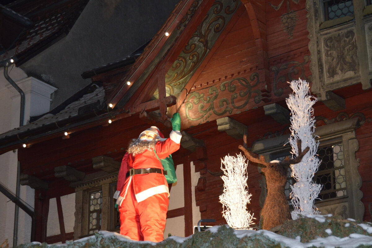 так украшены крыши домов