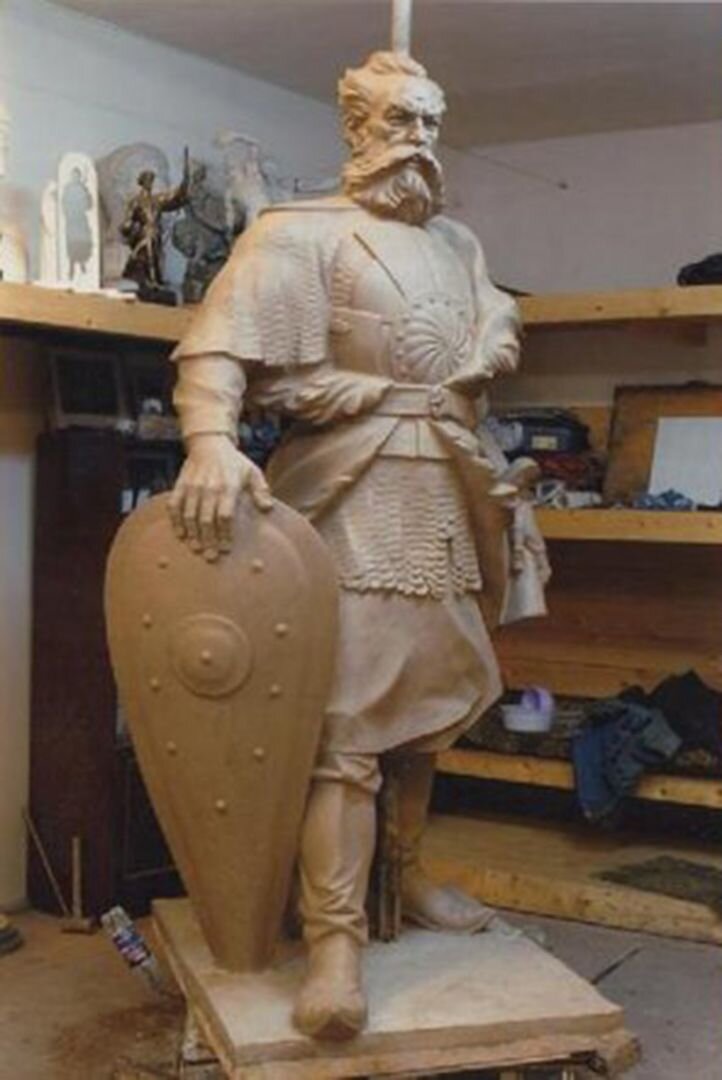 Памятник нагому михаилу александровичу. Иван нагой основатель уфы. Основатель уфы. Памятник железнодорожникам. Памятник нагому михаилу александровичу.