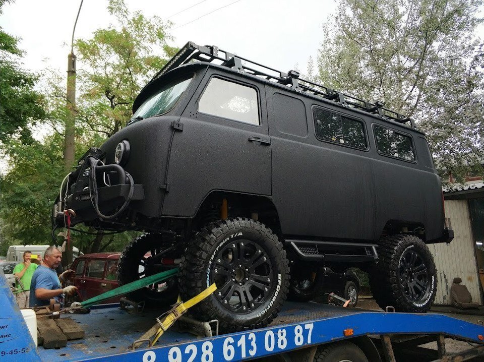 В ПРОДОЛЖЕНИИ ТЕМЫ О ПОКРЫШКАХ КОЛЕС И НЕАКТУАЛЬНОСТИ КОЛХОЗТЮНИНГА - УАЗ 390995