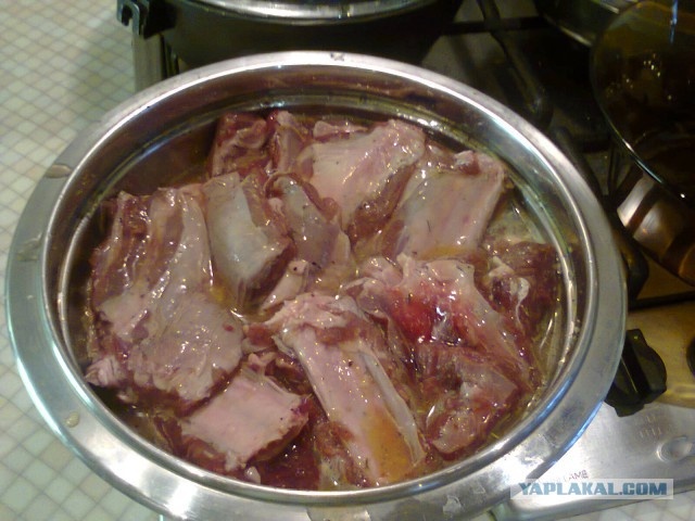 Фото из интернета. Мокрый способ делает мясо мягким, но срок хранения готового мяса не больше недели 