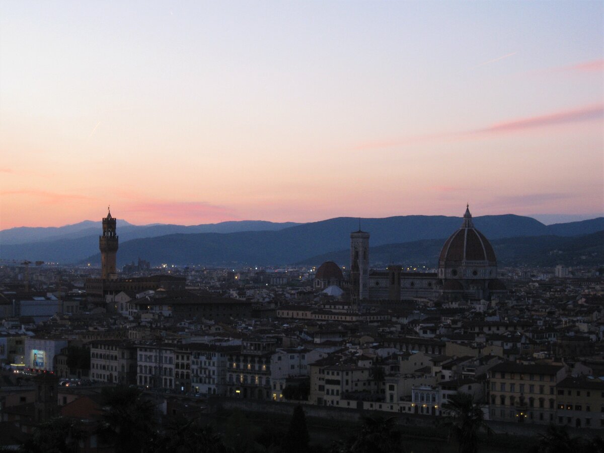 Закат на площади Микеланджело, Флоренция (фото автора)