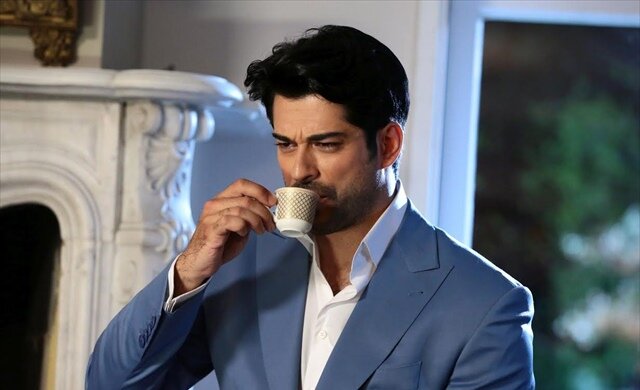 кадр из сериала "Черная любовь"