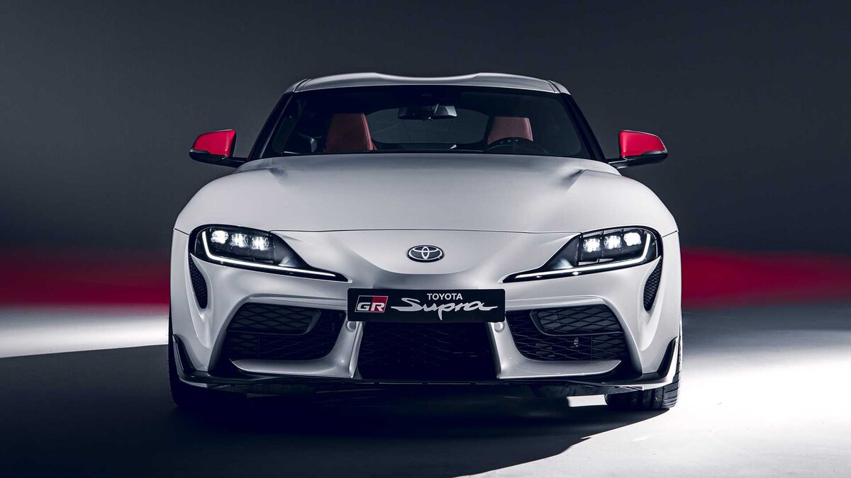 Toyota Supra 2020 сзади