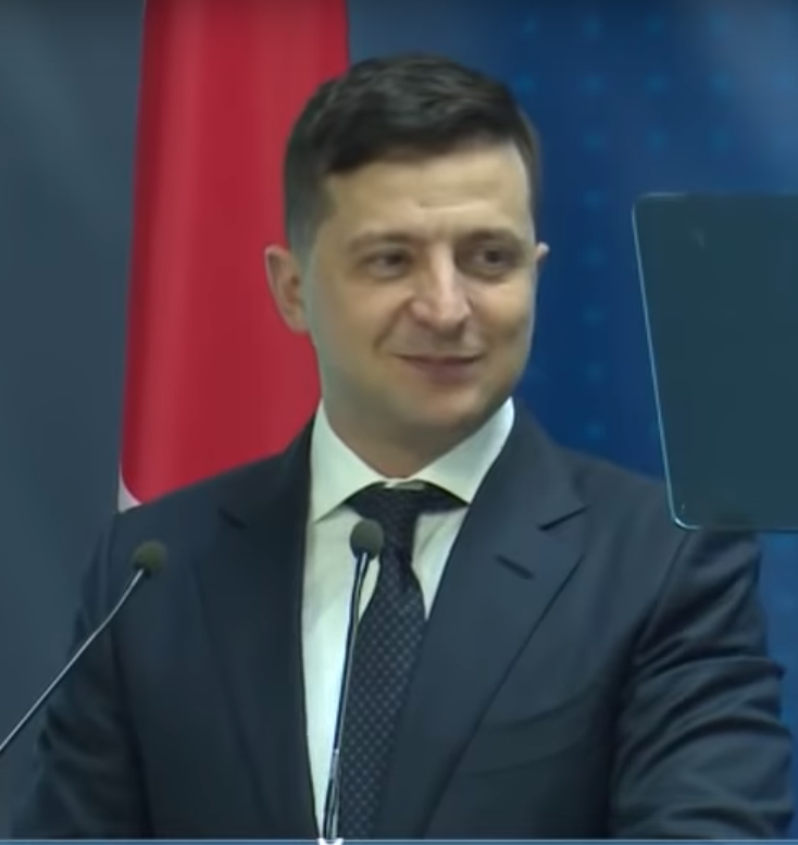 Владимир Александрович Зеленский на форуме.