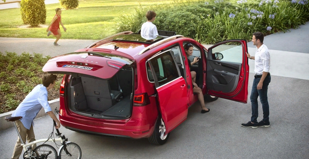 Seat Alhambra. Фотография взята с сервиса Яндекс Картинки