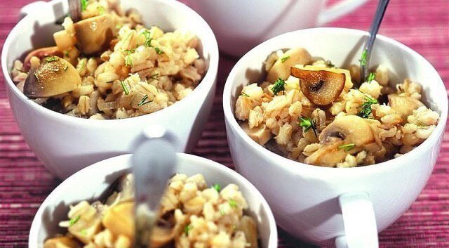 Перловая каша с шампиньонами на обед 