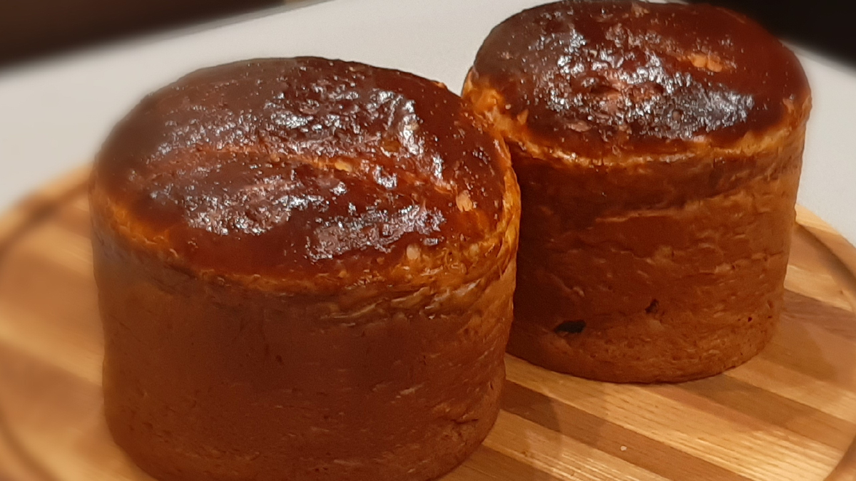 Очень влажный и тяжелый кулич просите вы каждый год перед праздником Пасхи и именно этот рецепт вас очень порадует............