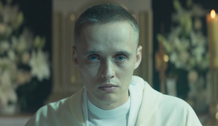 IMDb — 7,7 «КиноПоиск» — 7,5