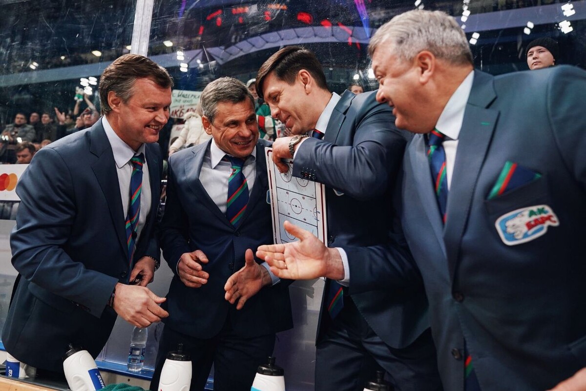 (слева направо) Игорь Горбенко, Дмитрий Квартальнов, Павел Зубов, Сергей Абрамов