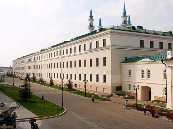 Здание центра "Эрмитаж-Казань". Источник: https://kazan-kremlin.ru/museums/tsentr-ermitazh-kazan/
