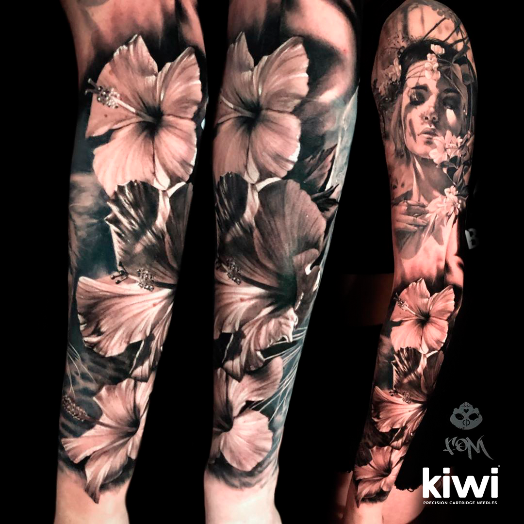 За такой татуировкой нужна хорошая забота.