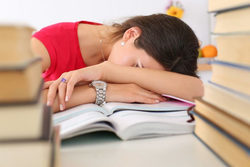 Есть множество заклинаний на хорошую учебу. Выбирайте то, которое кажется вам наиболее подходящим, и приступайте к совершению обряда!