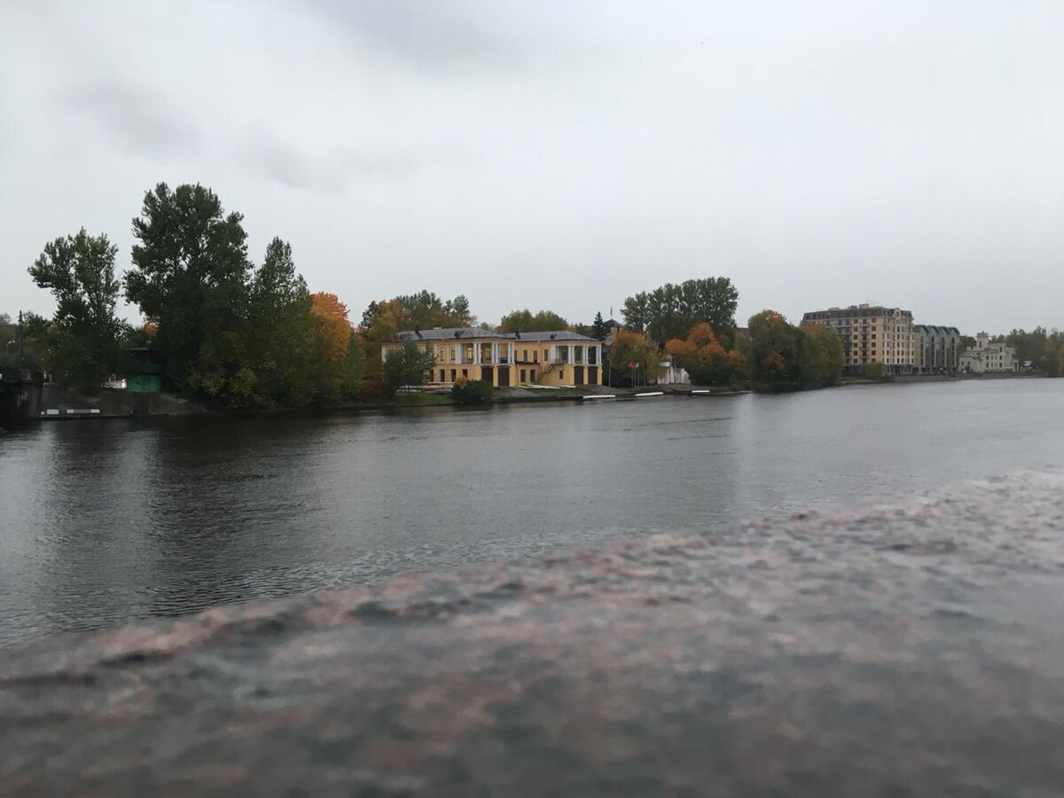 Классическая осень в Петербурге, которую я смог полюбить.