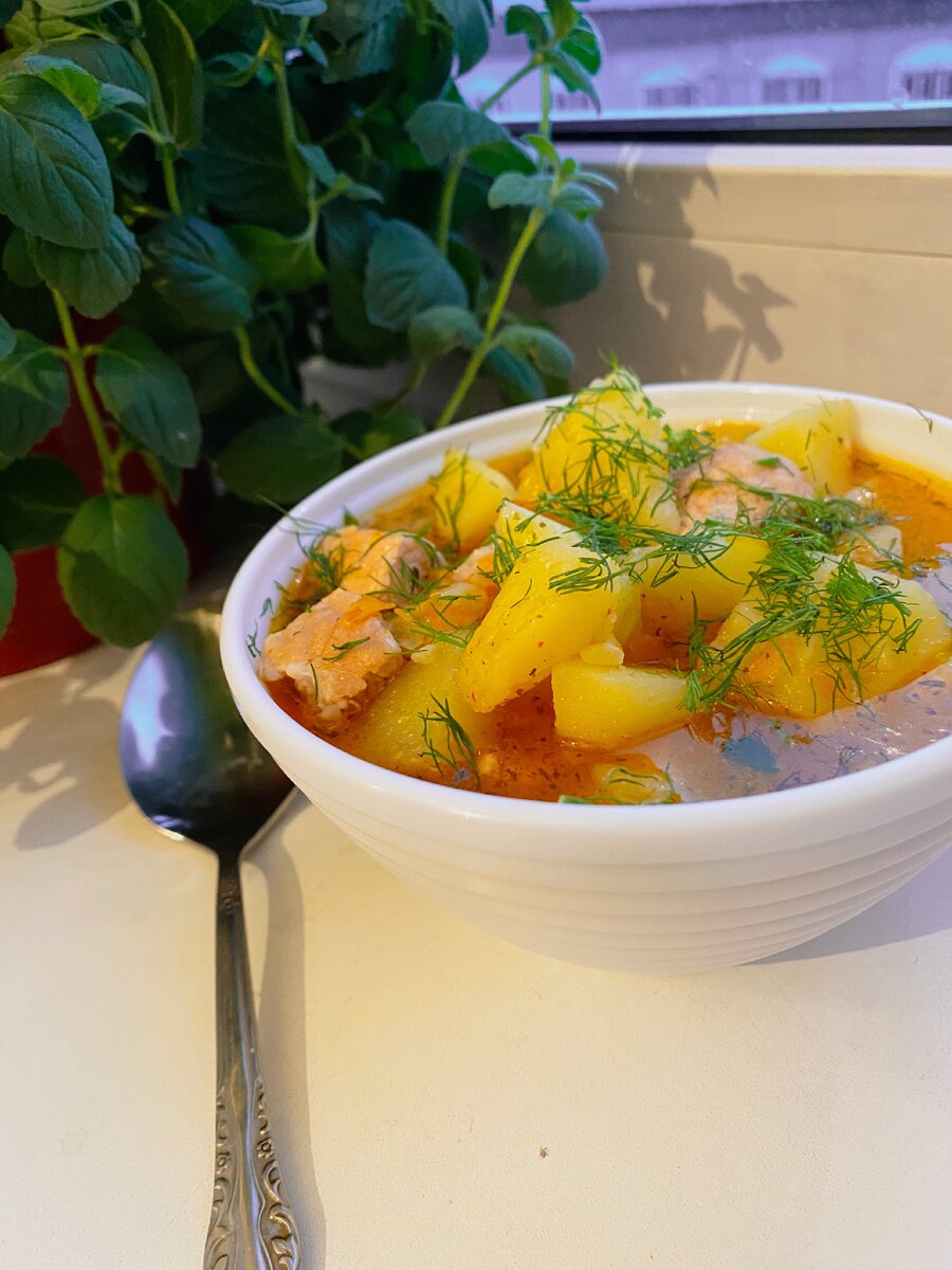 Мясо тушёное с картошкой