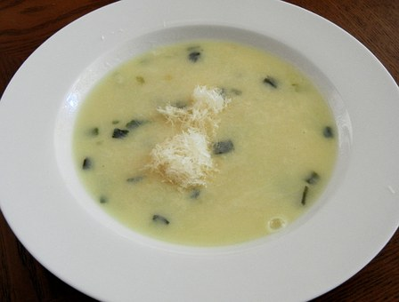 Суп сырный с луком