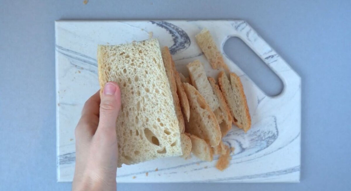 Без хрустящих корочек котлеты получатся более нежными и сочными 