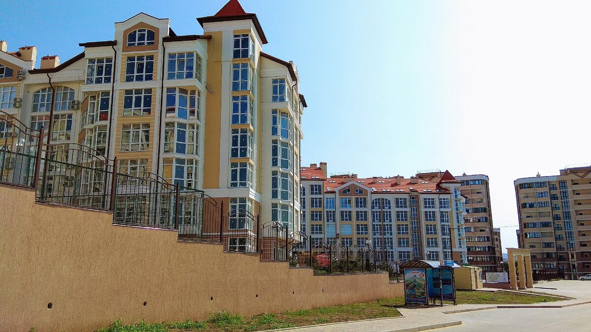 Геленджик, ЖК "Лазурный-2", ЖК "Прованс" . Новые дома. Здесь всё хорошо