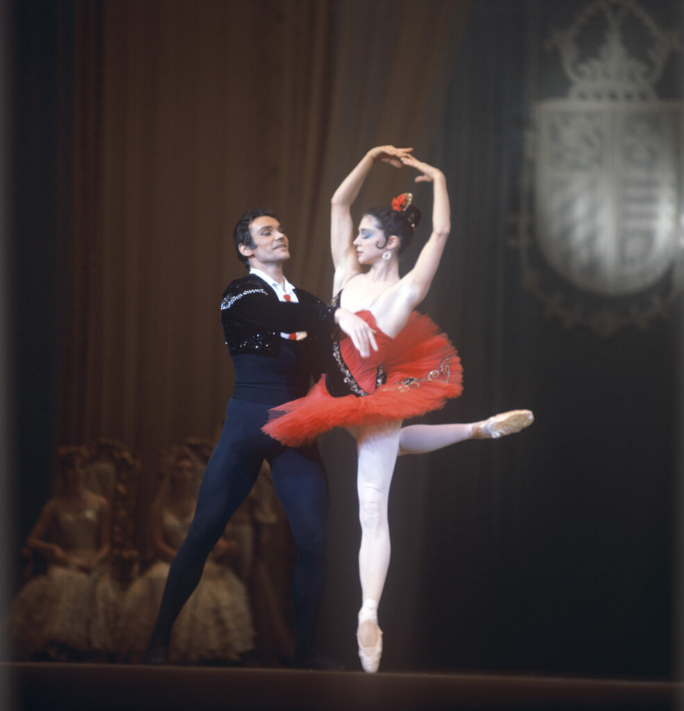 Благодаря своему прекрасному росту и весу, Екатерина Максимова стала знаменитой балериной