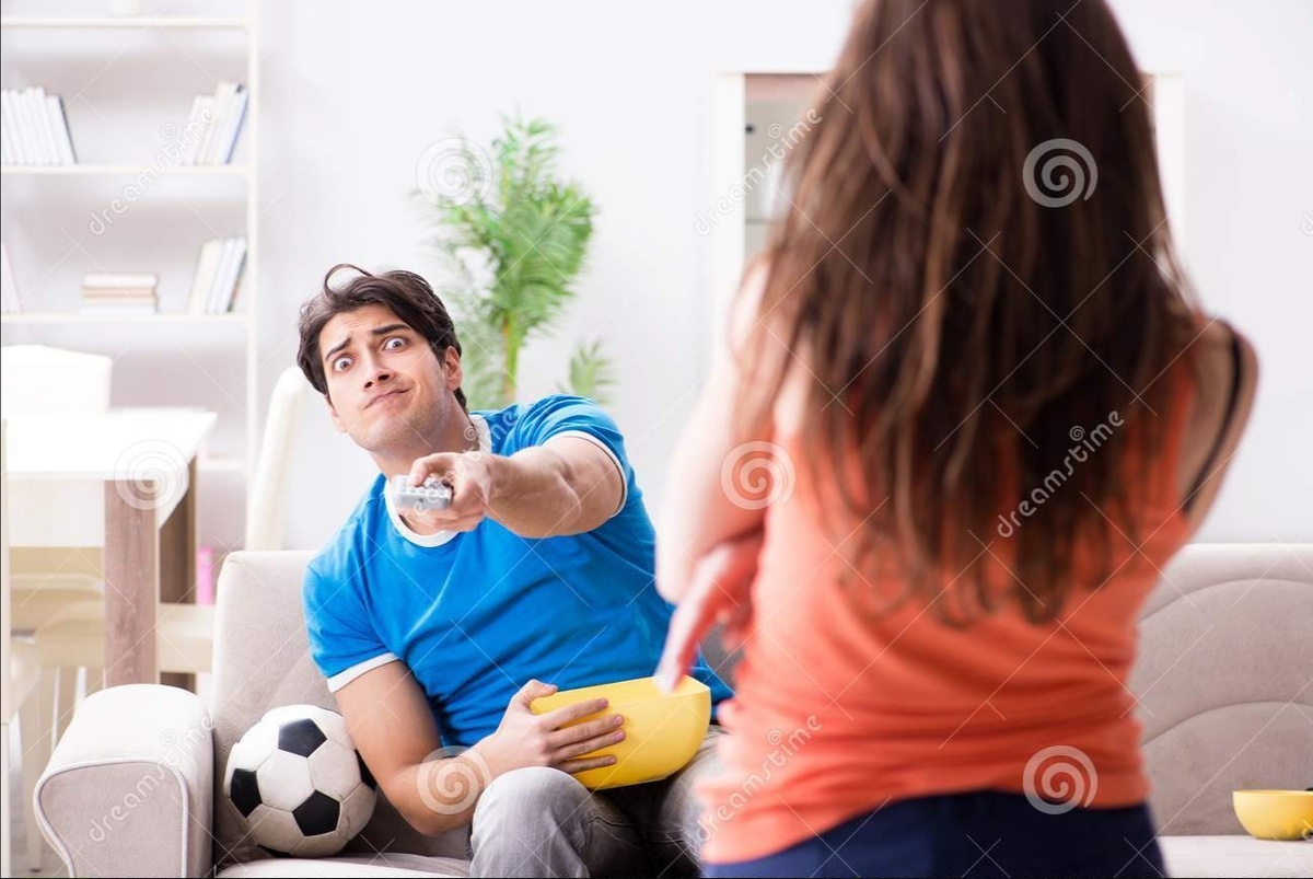 Жена против футбола