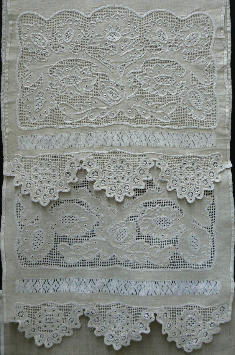 "Одуванчик". Кайма на полотенце. Фото автора.