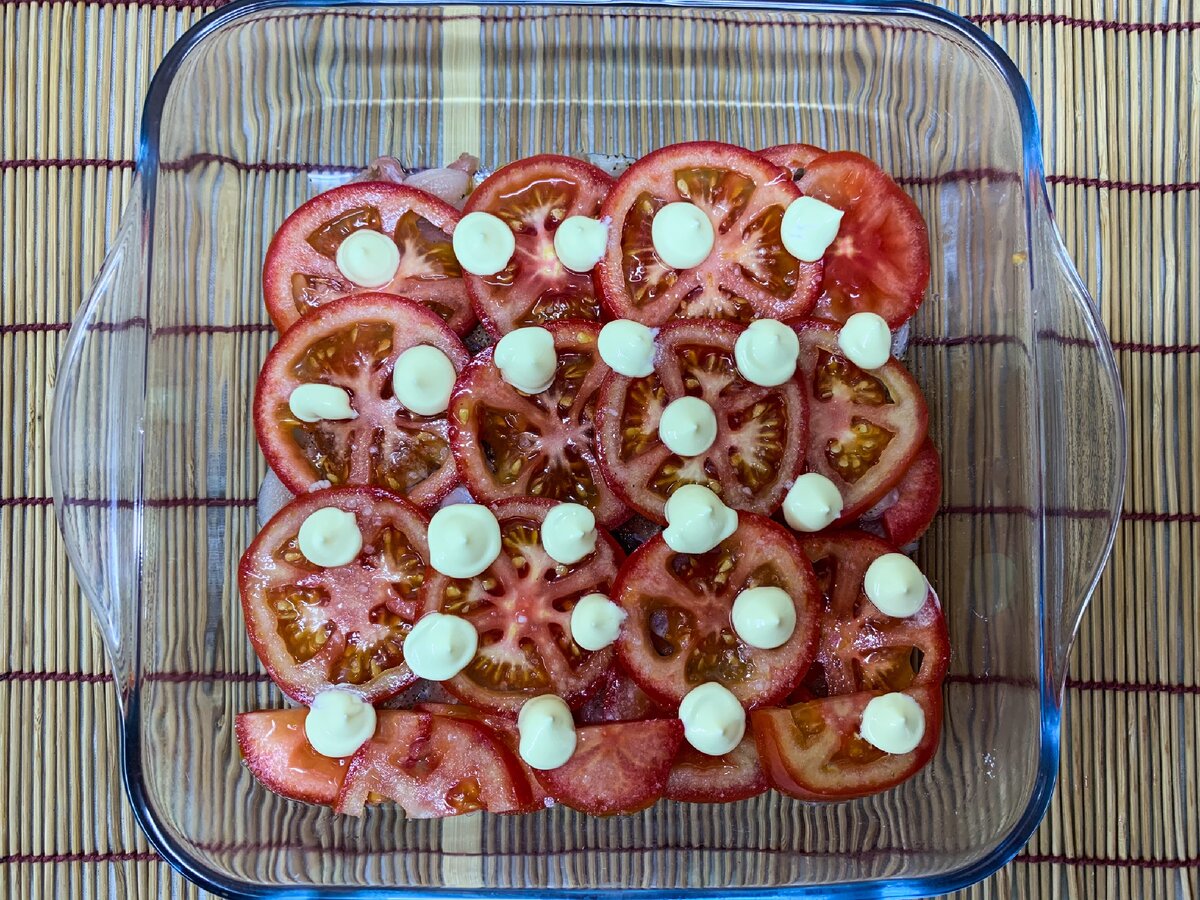 Куриная запеканка с ананасом, помидорами и сыром в духовке | МАРКОВКА | Дзен