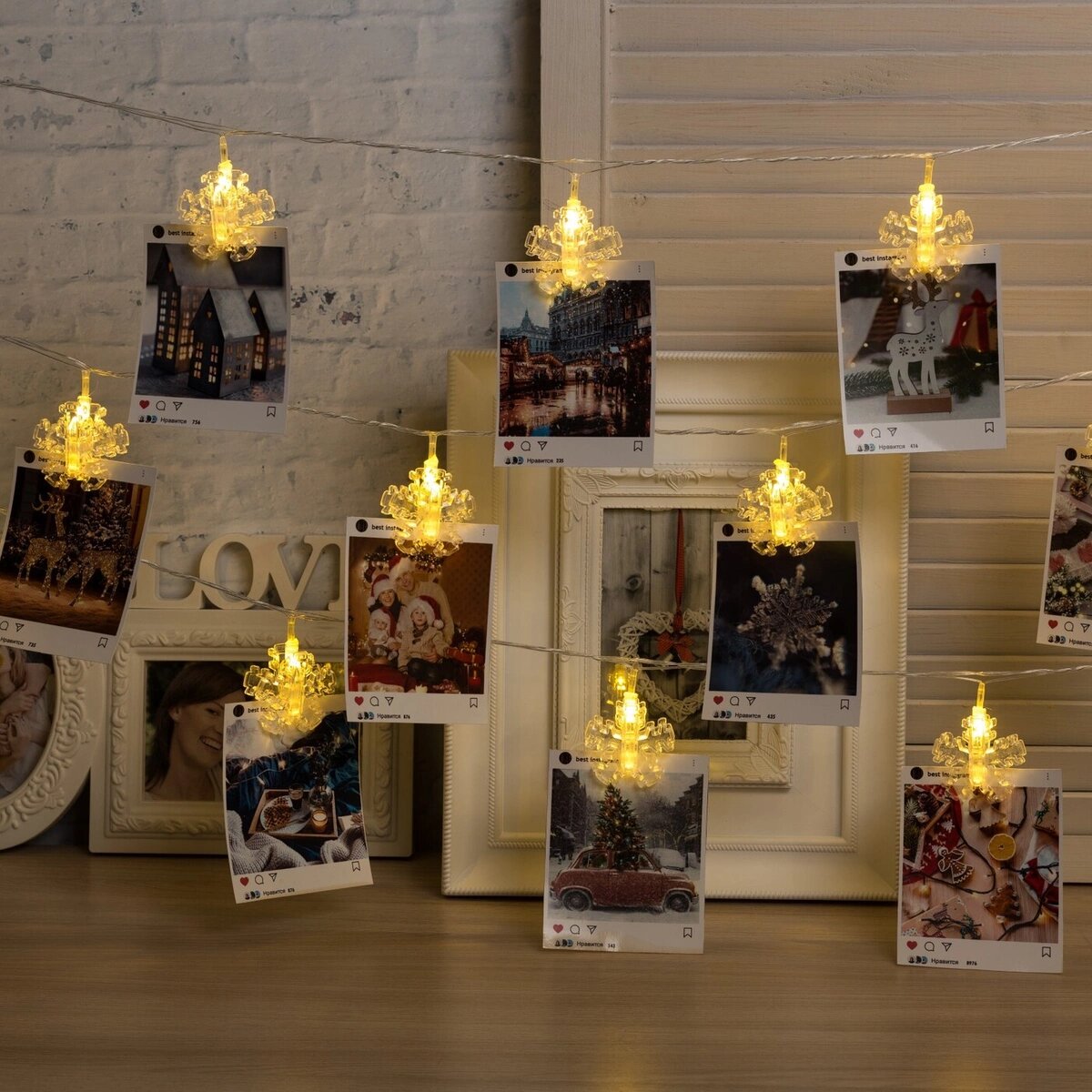 Можете повесить ваши самые любимые фотографии вашей половинки.