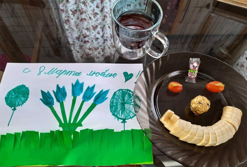 Сюрприз от младшей